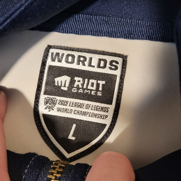 Riot Zip-Up Jacket -Size Large - Picture 4 of 9